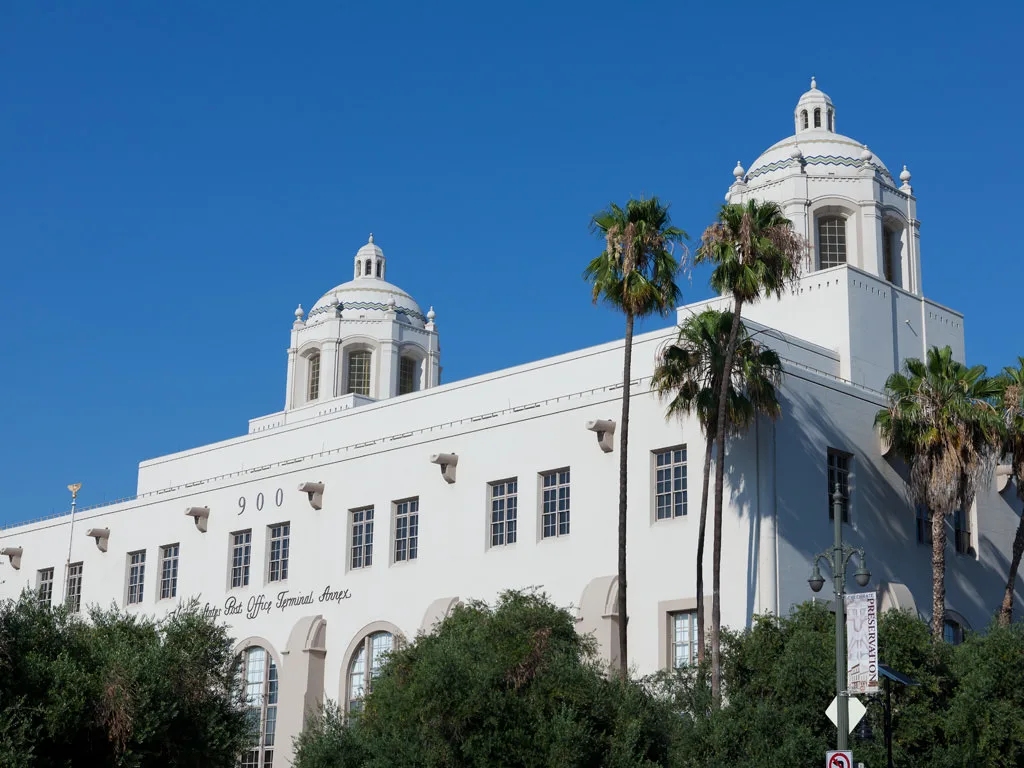 xtom los angeles